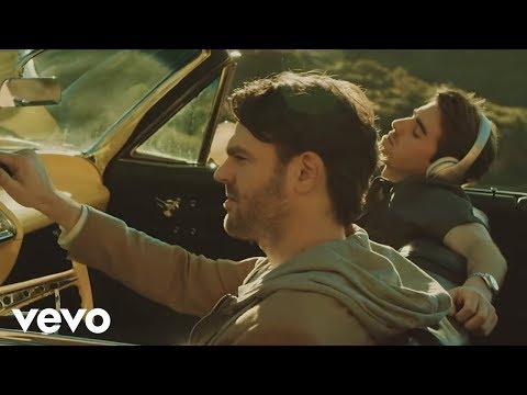 The Chainsmokers - Don't Let Me Down Ft. Daya (Official Music Video)