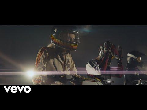 The Chainsmokers - This Feeling (Official Video) Ft. Kelsea Ballerini